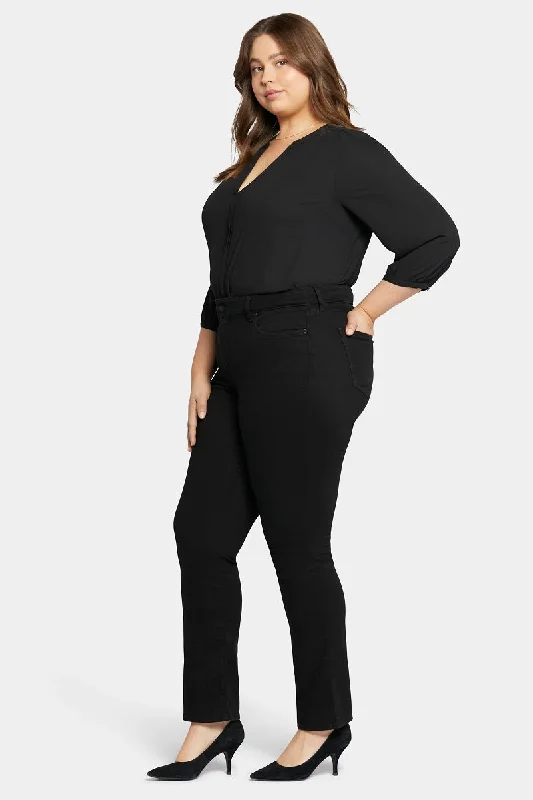 Marilyn Straight Jeans in Plus size - Black WNBBMS8517 by NYDJ